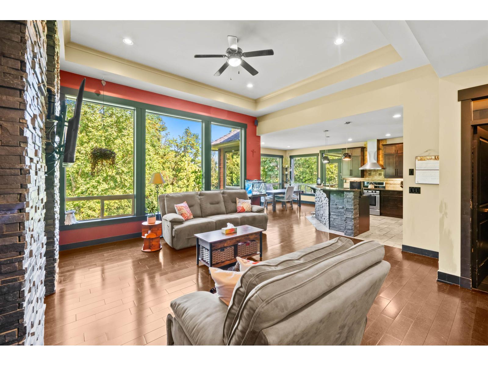 2518 Whatcom Road, Abbotsford, British Columbia  V3G 2L5 - Photo 11 - R3046437