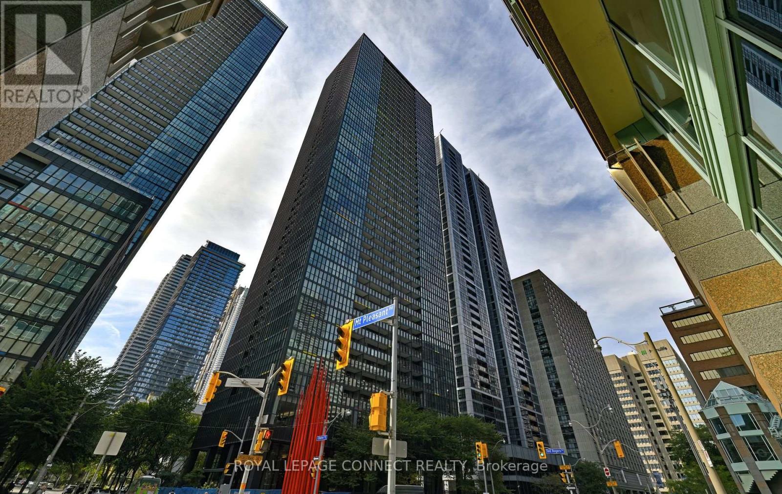 Ph4401 - 110 Charles Street E, Toronto, Ontario  M4Y 1T5 - Photo 3 - C12563260