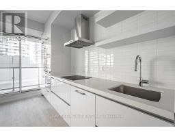 1401 - 2221 YONGE STREET, Toronto, Ontario