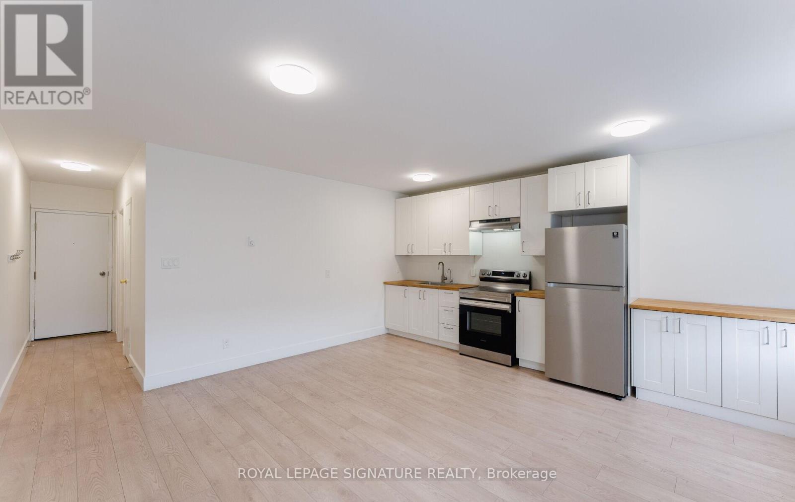 C - 2584 Yonge Street, Toronto, Ontario  M4P 2J3 - Photo 3 - C12563382