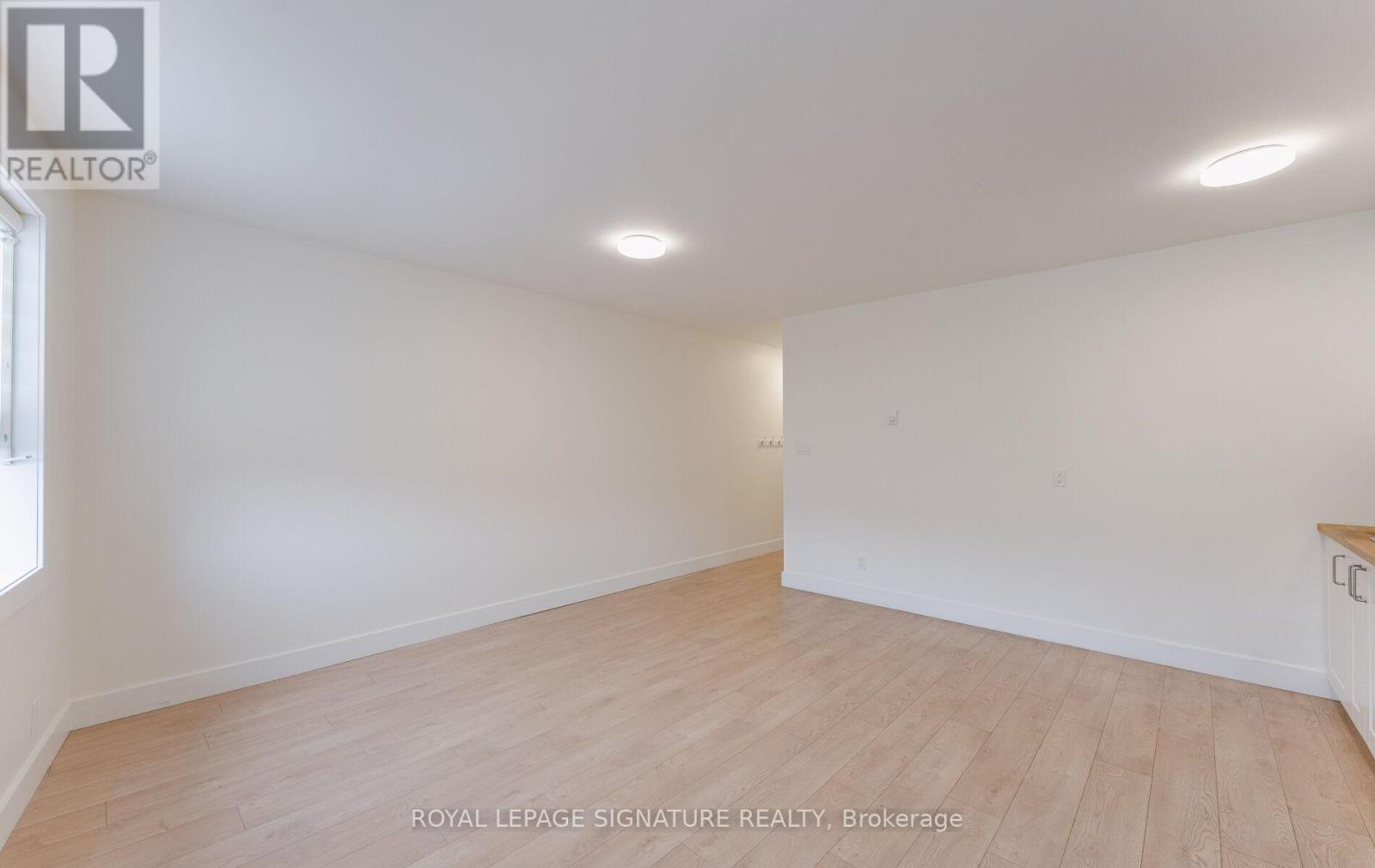 C - 2584 Yonge Street, Toronto, Ontario  M4P 2J3 - Photo 4 - C12563382