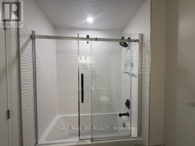 220 - 470 Gordon Krantz Avenue, Milton, Ontario  L9E 1Z3 - Photo 7 - W12557712