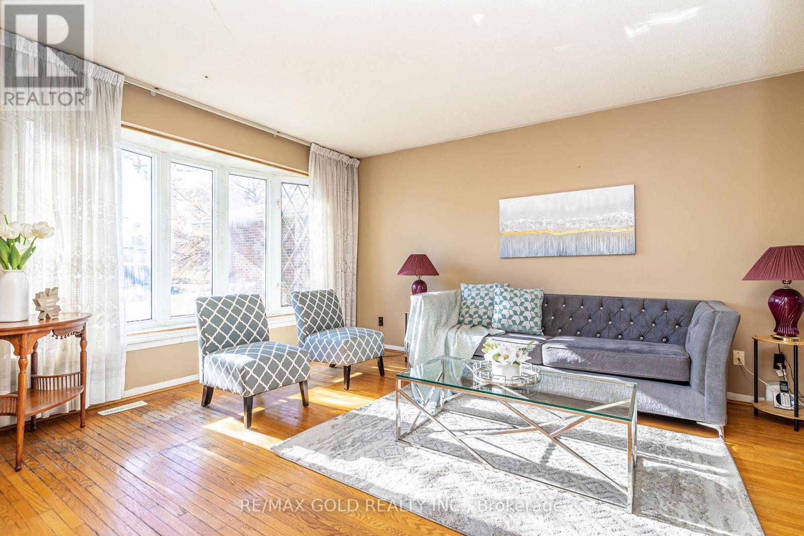 61 Deerfield Crescent, Brampton, Ontario L6T 1K8 - Photo 8 - W12562044