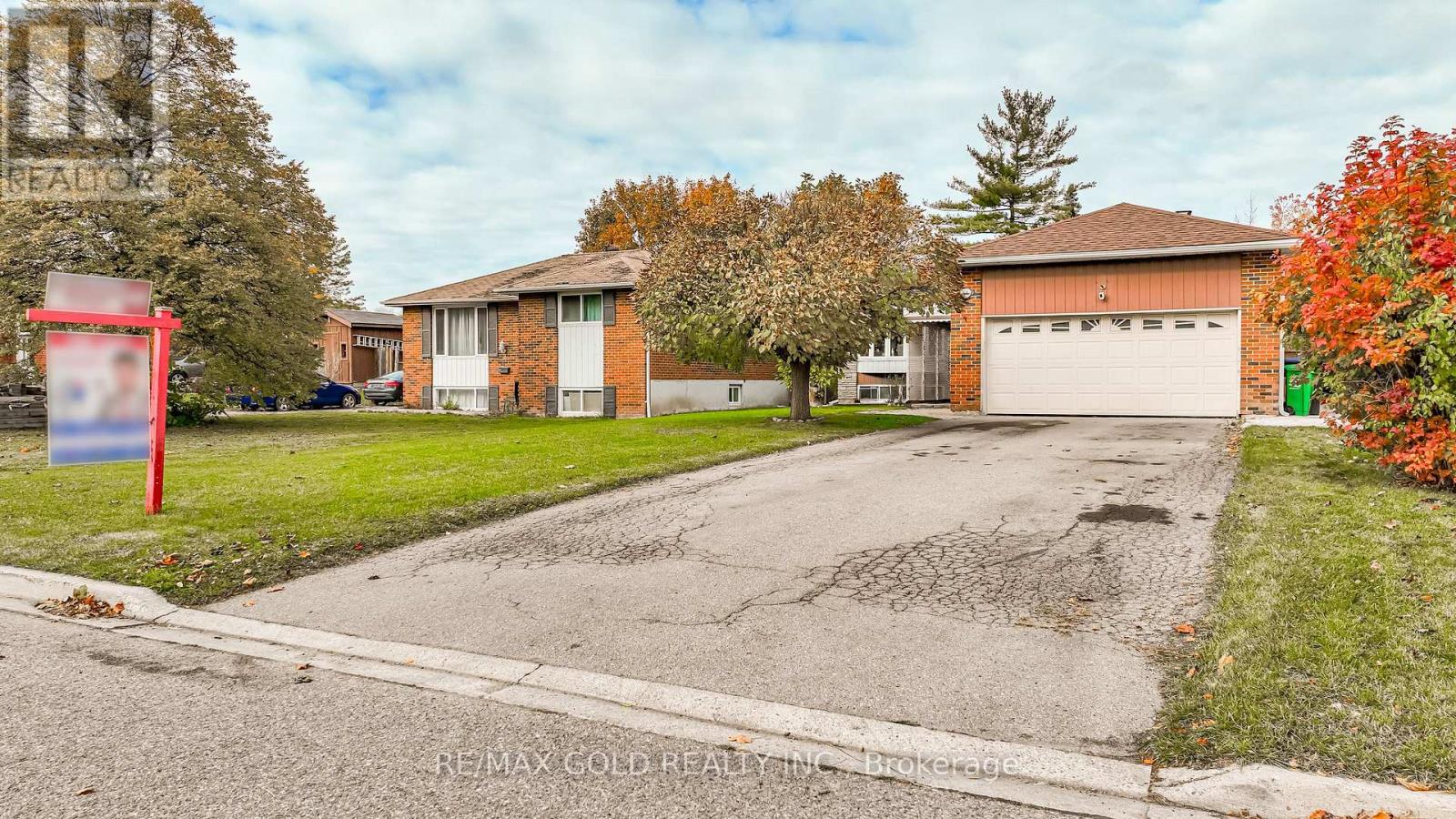 61 DEERFIELD CRESCENT, Brampton, Ontario