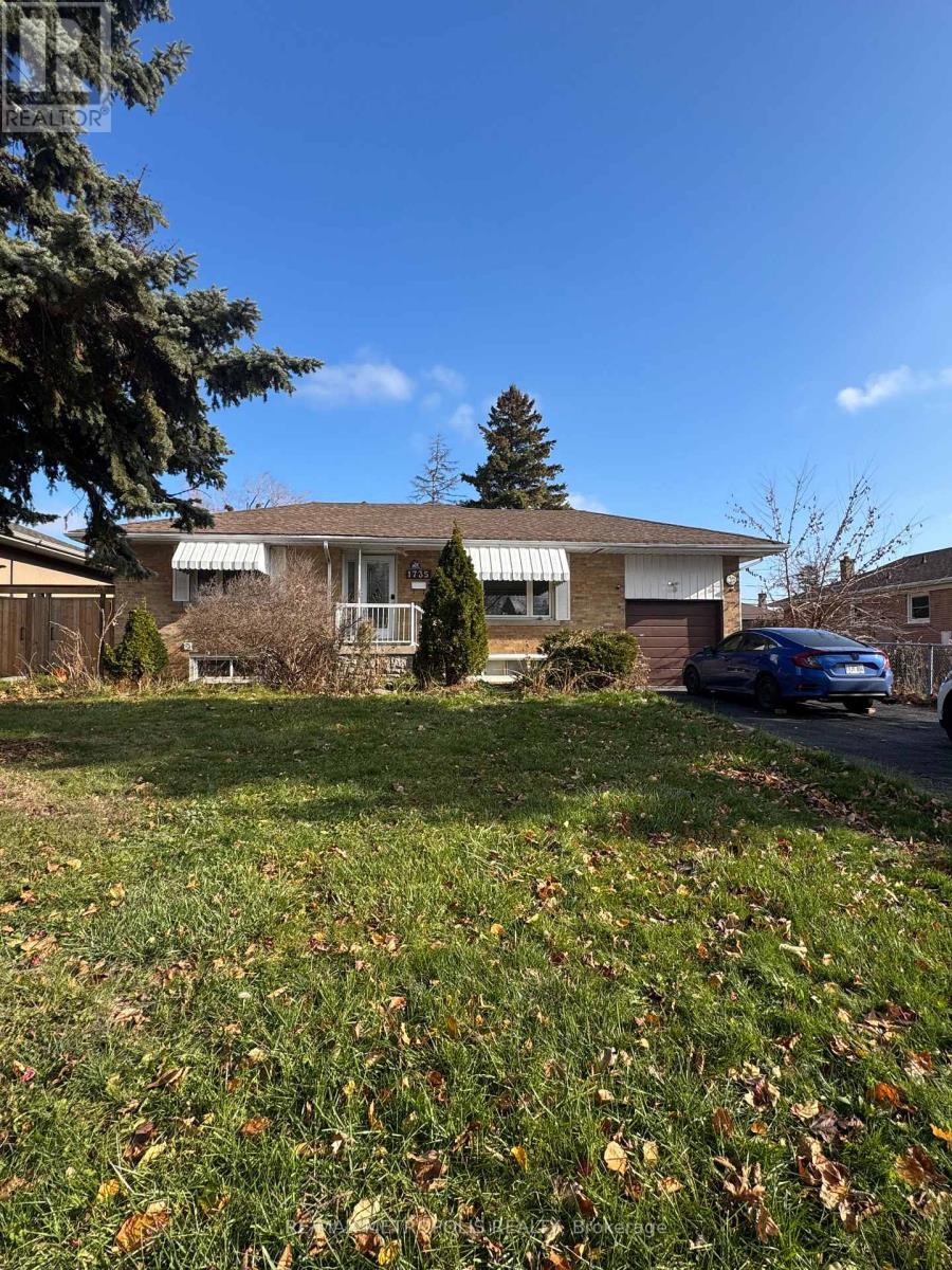 1735 Pharmacy Avenue, Toronto, Ontario  M1T 1H1 - Photo 2 - E12563264