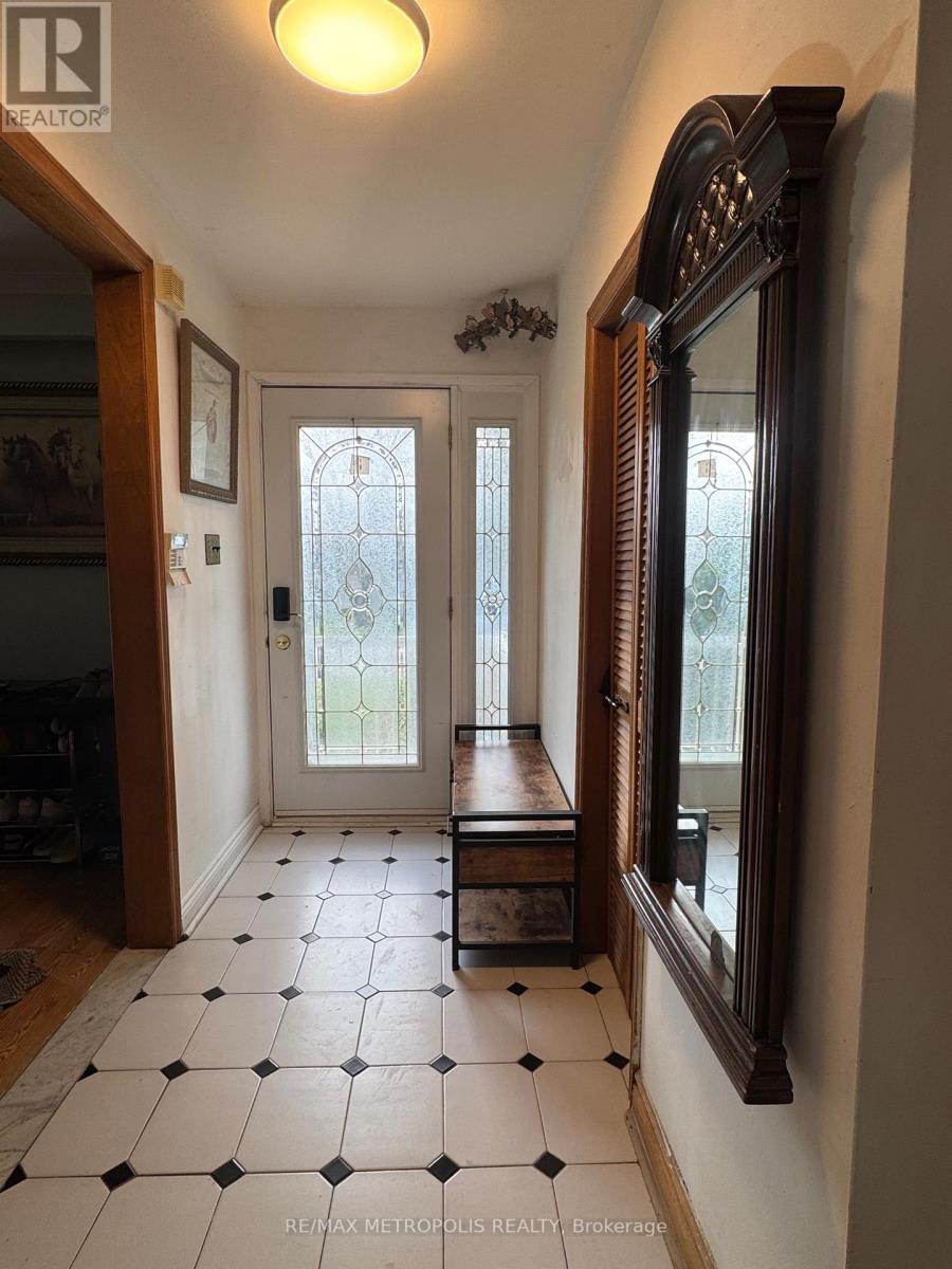 1735 Pharmacy Avenue, Toronto, Ontario  M1T 1H1 - Photo 5 - E12563264