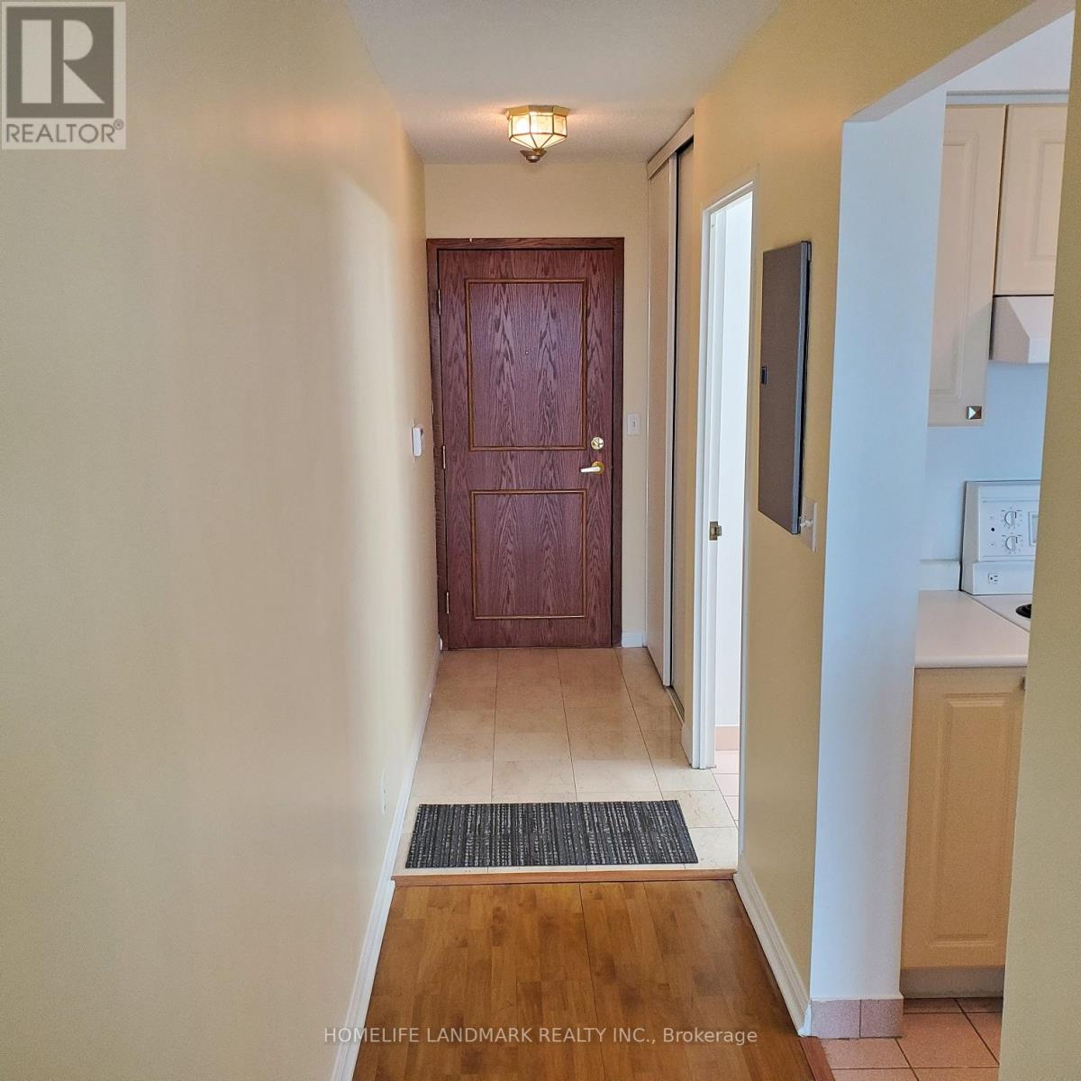 1115 - 8 Lee Centre Drive, Toronto, Ontario  M1H 3H8 - Photo 2 - E12563292