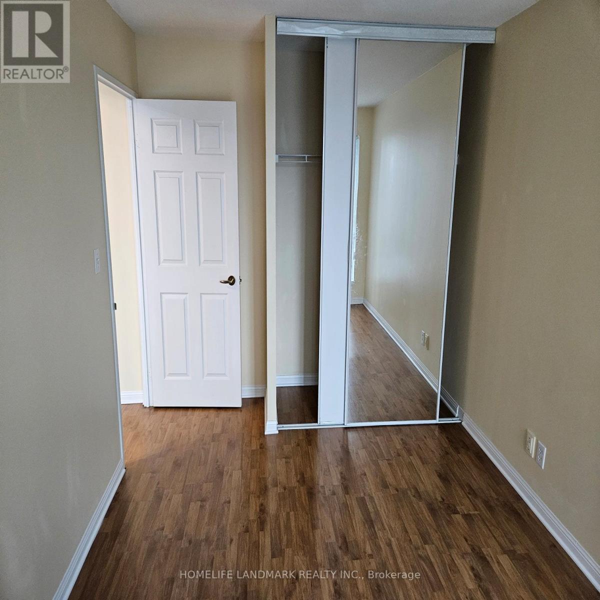 1115 - 8 Lee Centre Drive, Toronto, Ontario  M1H 3H8 - Photo 5 - E12563292