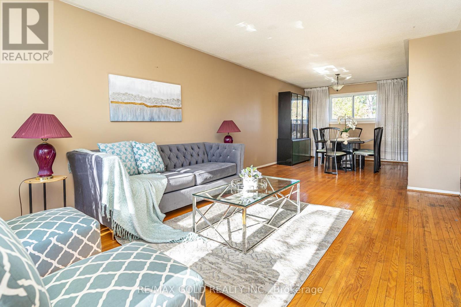 61 Deerfield Crescent, Brampton, Ontario L6T 1K8 - Photo 10 - W12562044