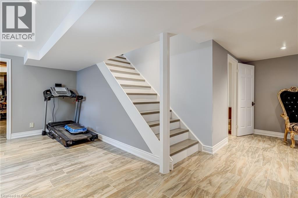 28 Stonegate Drive, Hamilton, Ontario  L9G 3R7 - Photo 38 - 40789544