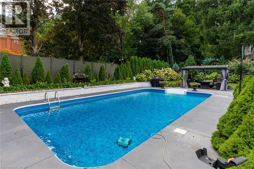 28 Stonegate Drive, Hamilton, Ontario  L9G 3R7 - Photo 48 - 40789544