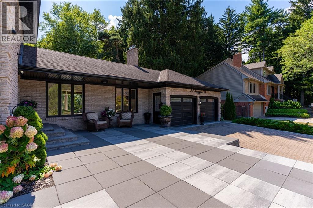 28 Stonegate Drive, Hamilton, Ontario  L9G 3R7 - Photo 6 - 40789544