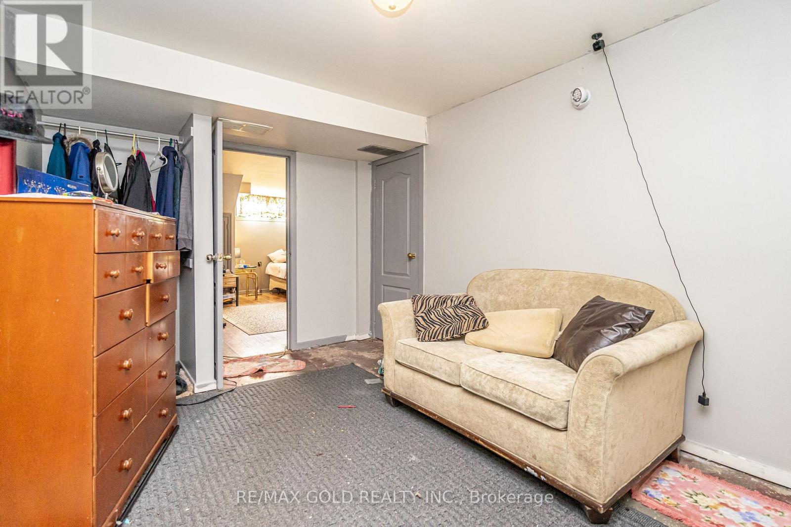 61 Deerfield Crescent, Brampton, Ontario L6T 1K8 - Photo 34 - W12562044