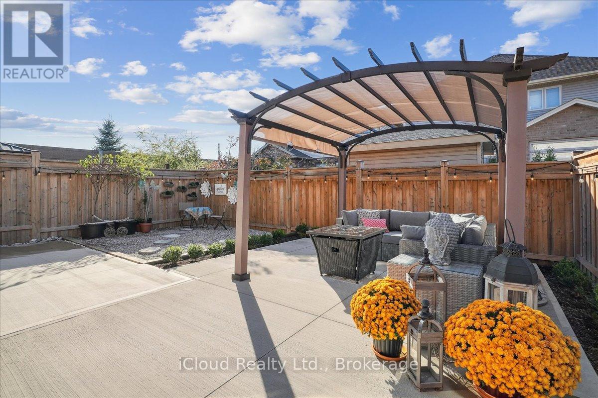 136 Dunrobin Lane, Grimsby, Ontario  L3M 0H4 - Photo 40 - X12508996