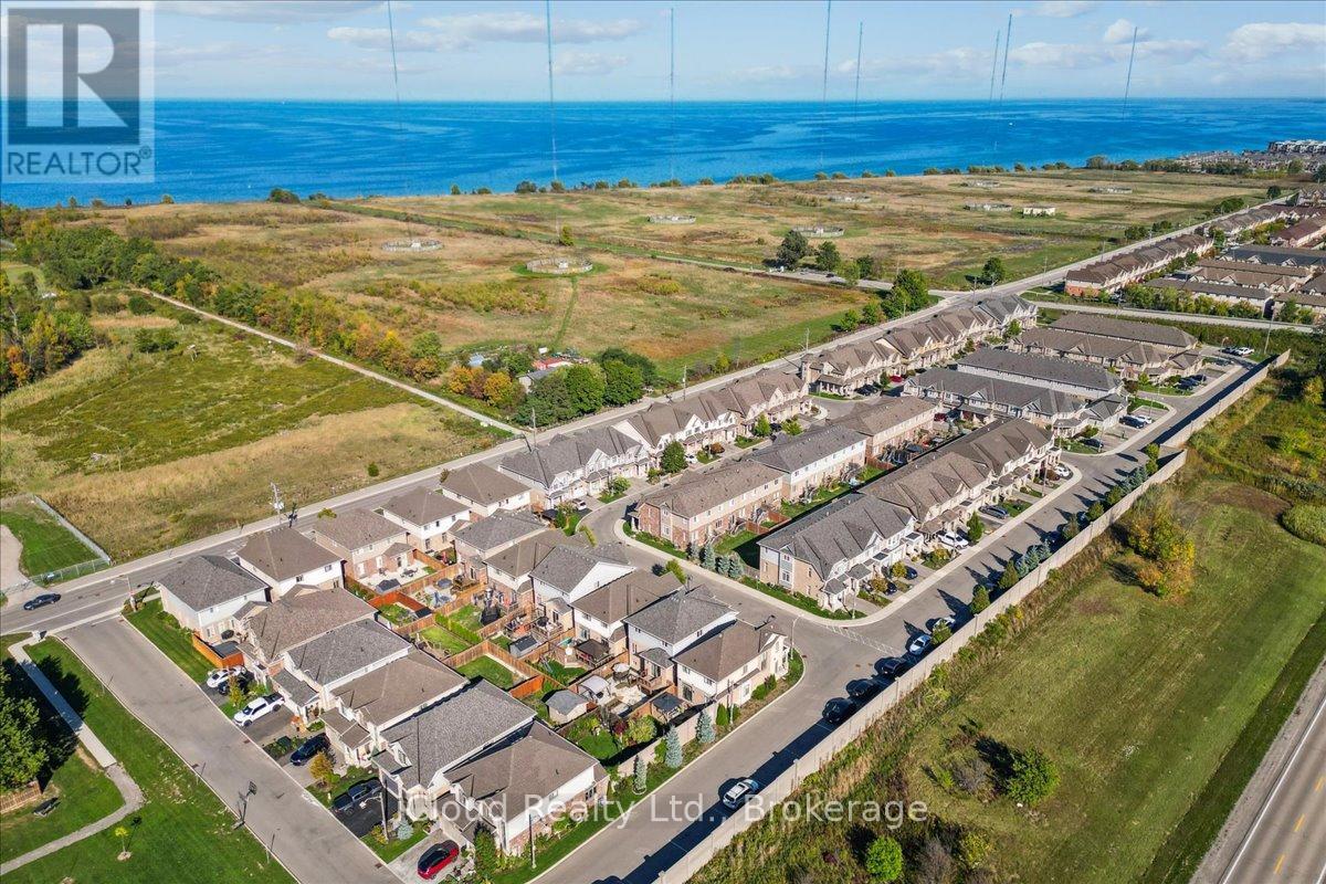 136 Dunrobin Lane, Grimsby, Ontario  L3M 0H4 - Photo 46 - X12508996