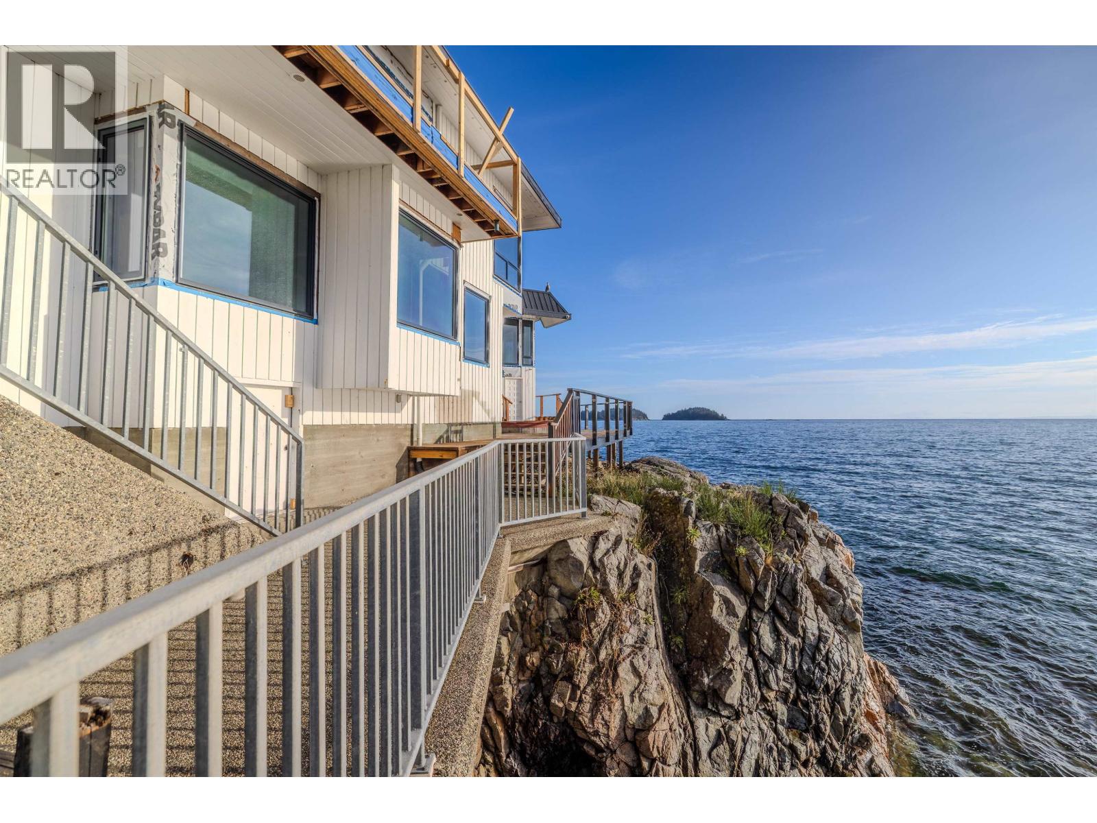 5482 Hill Road, Sechelt, British Columbia  V7Z 0N2 - Photo 10 - R3069029