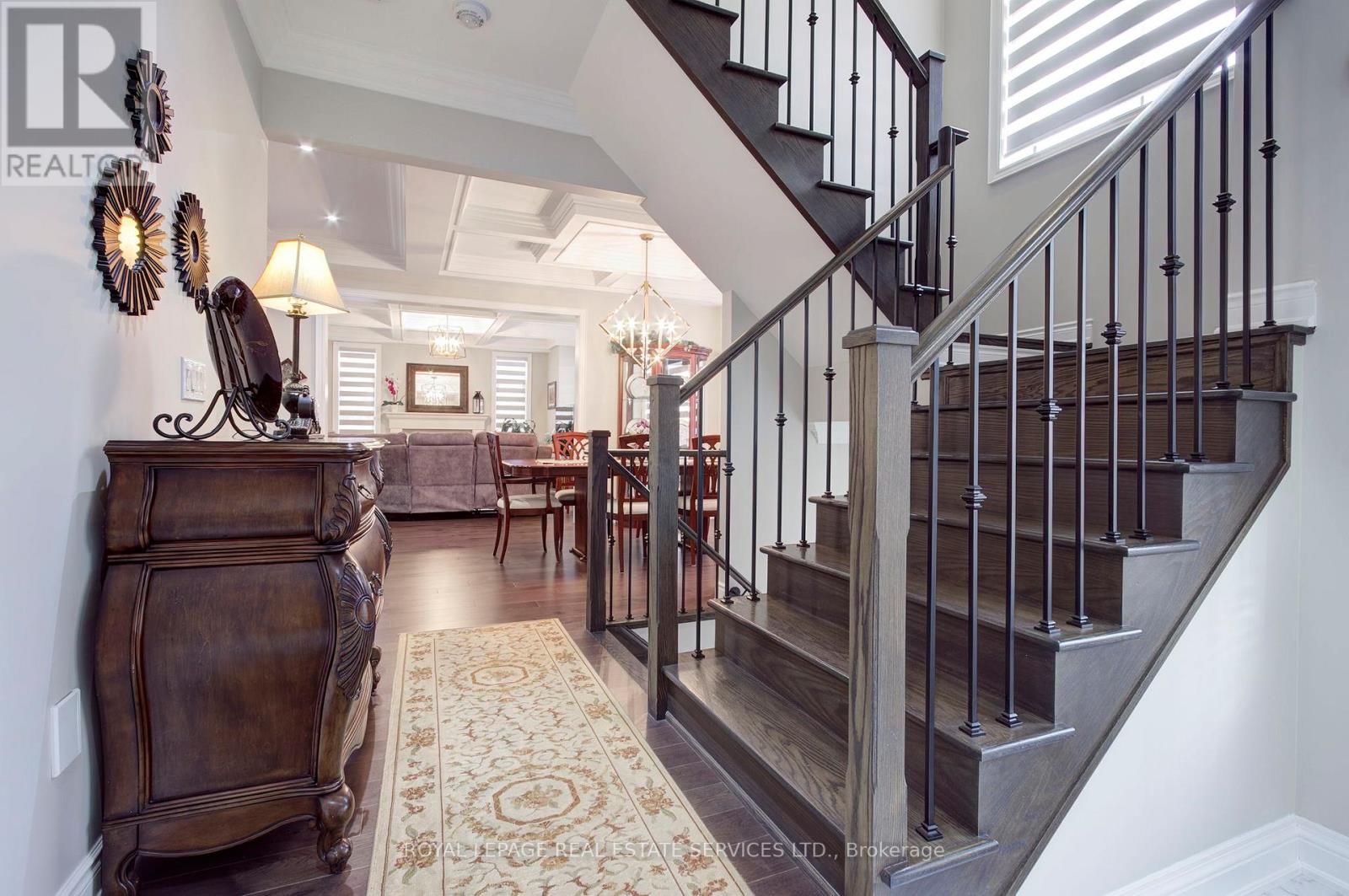 135 Zachary Crescent, Oakville, Ontario  L6H 0W1 - Photo 12 - W12559574