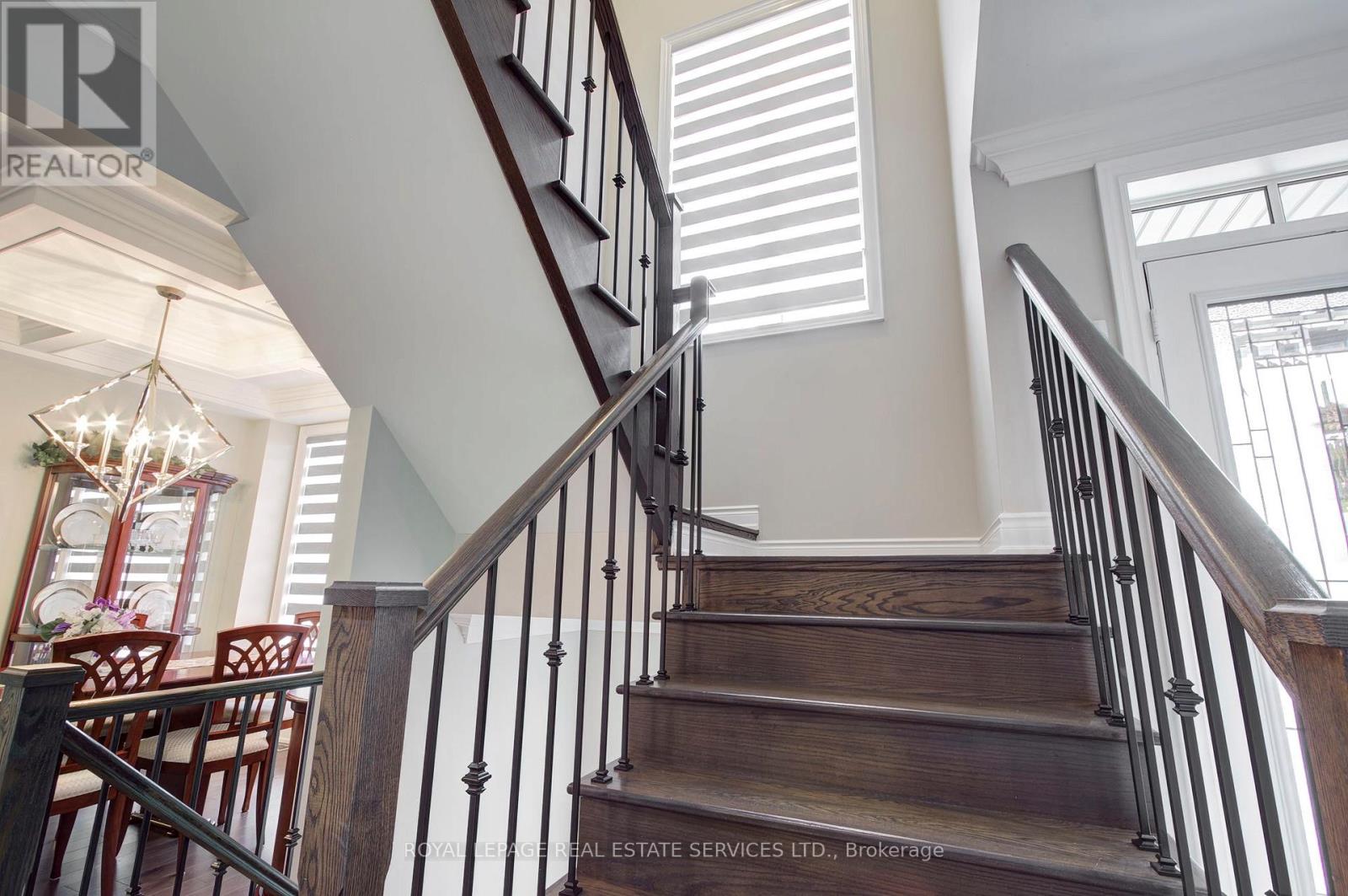 135 Zachary Crescent, Oakville, Ontario  L6H 0W1 - Photo 28 - W12559574