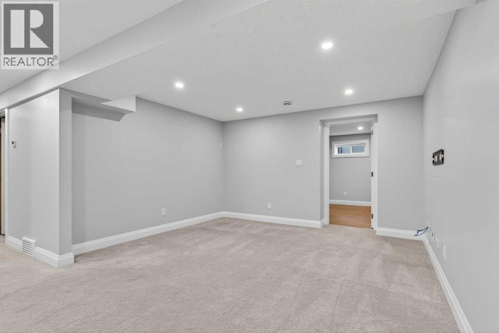 3704 58 Avenue Sw, Calgary, Alberta  T3E 5H6 - Photo 32 - A2270110