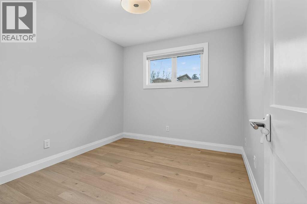 3704 58 Avenue Sw, Calgary, Alberta  T3E 5H6 - Photo 27 - A2270110