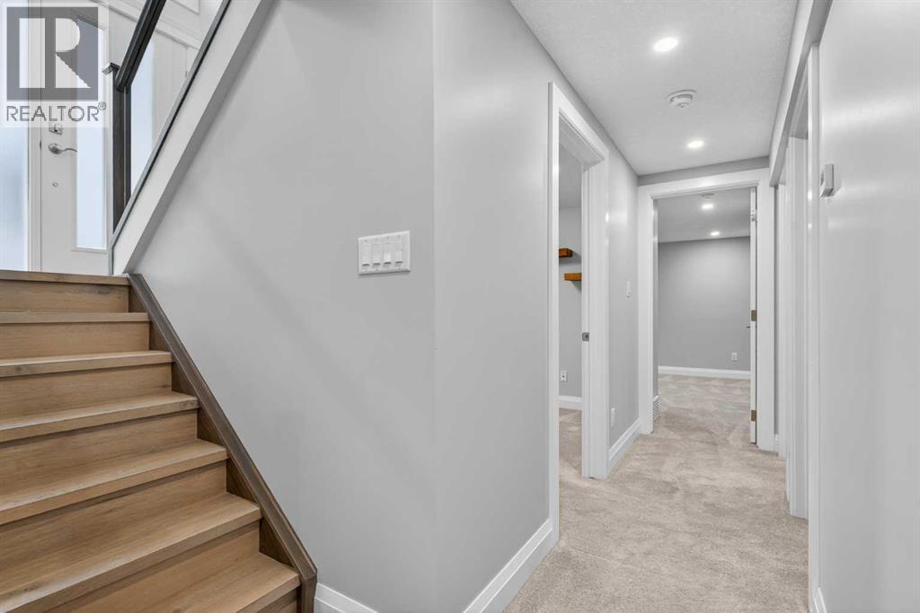 3704 58 Avenue Sw, Calgary, Alberta  T3E 5H6 - Photo 33 - A2270110