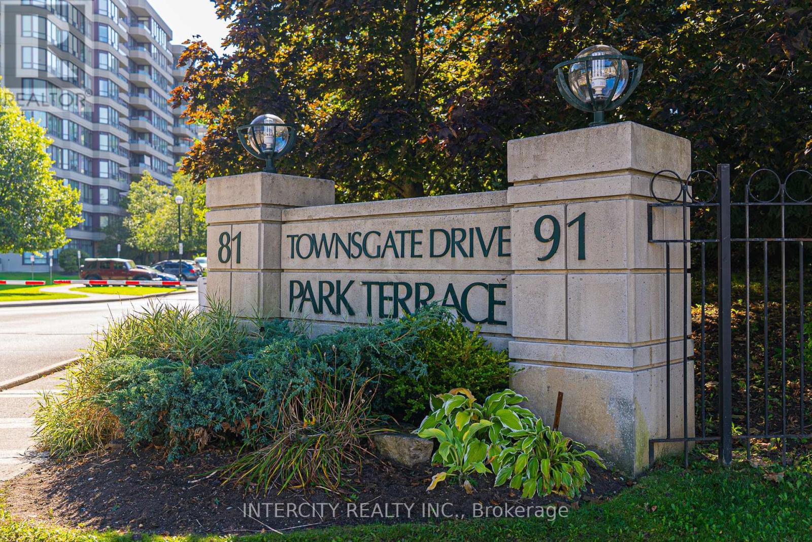 PH208 - 81 TOWNSGATE DRIVE, Vaughan, Ontario