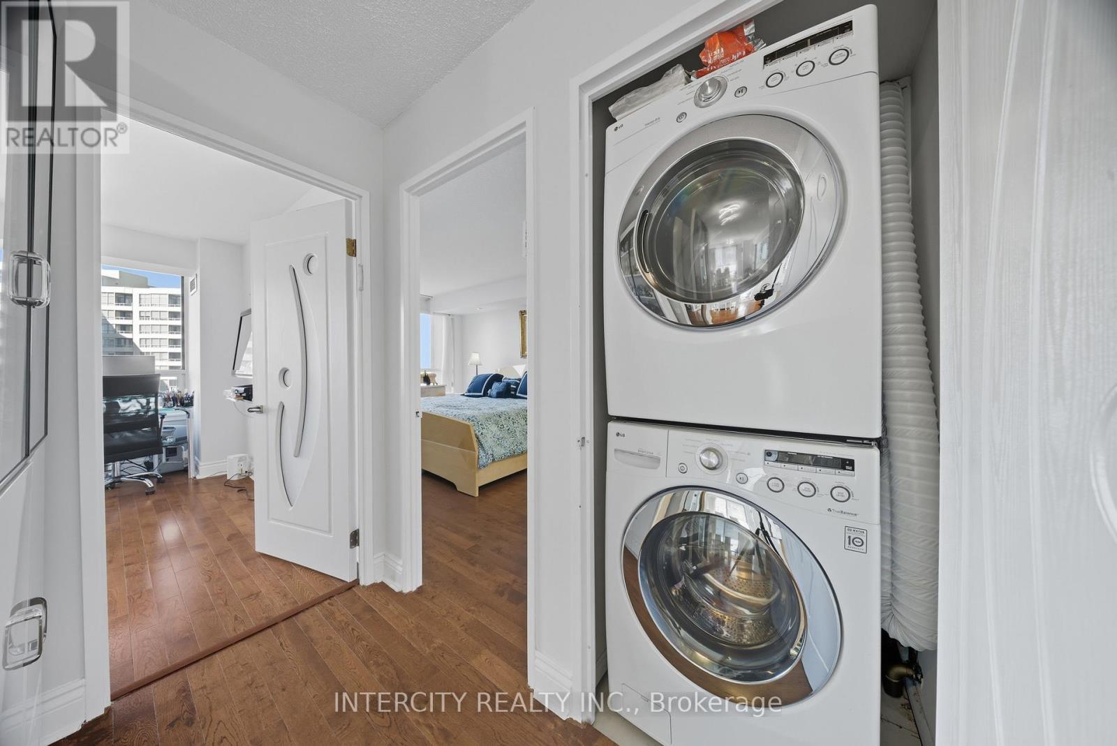 Ph208 - 81 Townsgate Drive, Vaughan, Ontario  L4J 8E6 - Photo 13 - N12563248