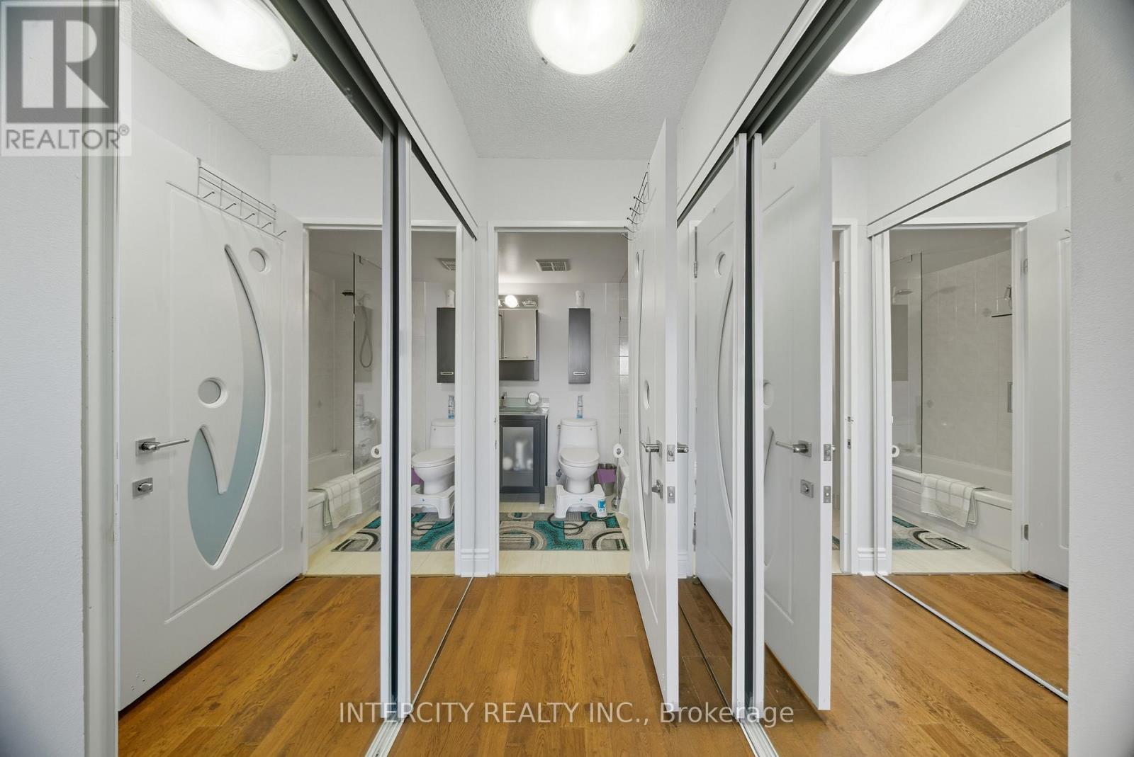 Ph208 - 81 Townsgate Drive, Vaughan, Ontario  L4J 8E6 - Photo 17 - N12563248