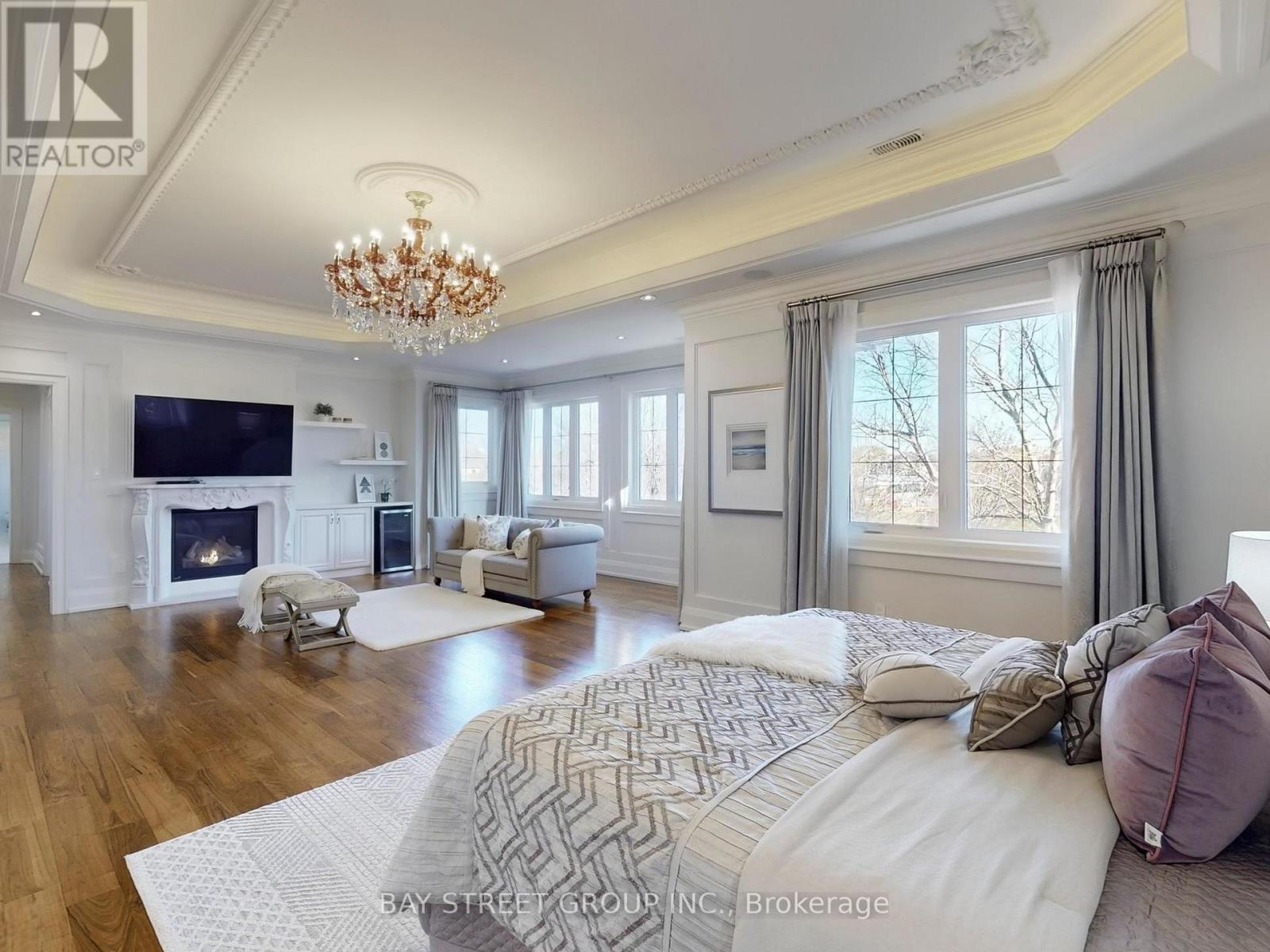 3 Claridge Drive, Richmond Hill, Ontario  L4C 6G8 - Photo 24 - N12563286