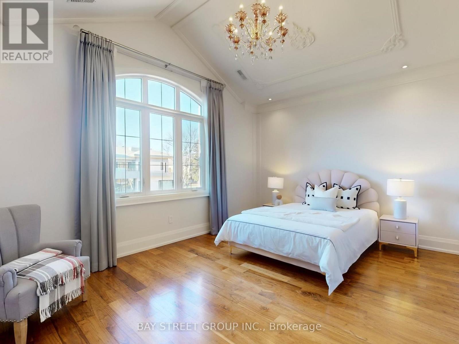 3 Claridge Drive, Richmond Hill, Ontario  L4C 6G8 - Photo 35 - N12563286