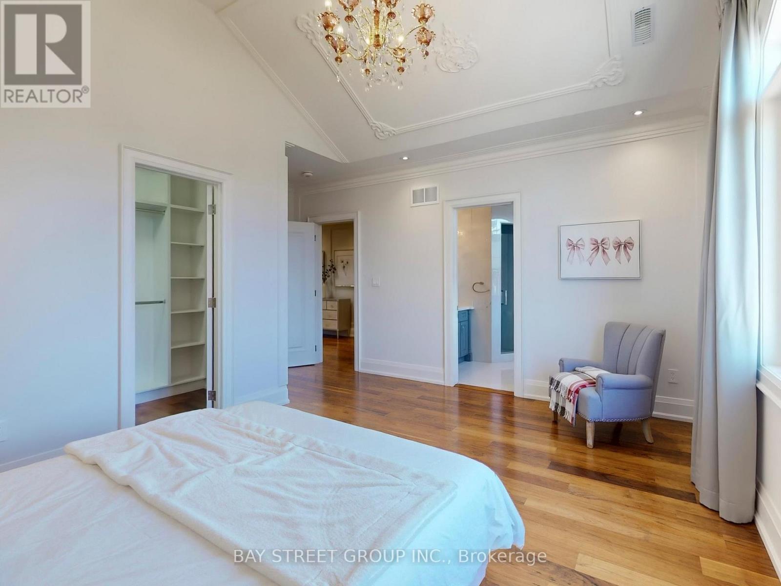 3 Claridge Drive, Richmond Hill, Ontario  L4C 6G8 - Photo 36 - N12563286