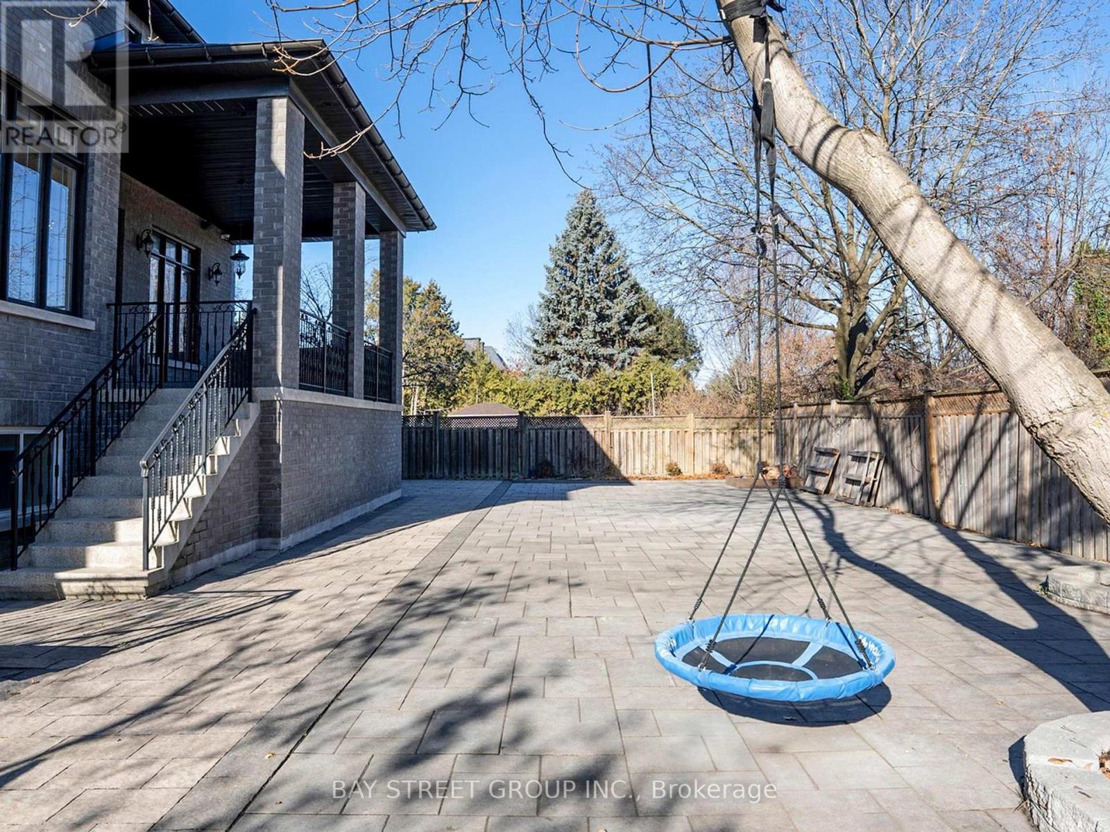 3 Claridge Drive, Richmond Hill, Ontario  L4C 6G8 - Photo 46 - N12563286