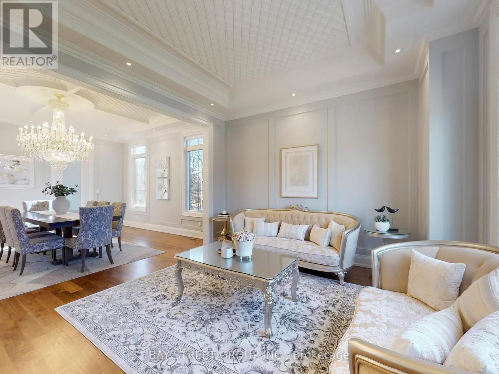 3 Claridge Drive, Richmond Hill, Ontario  L4C 6G8 - Photo 6 - N12563286