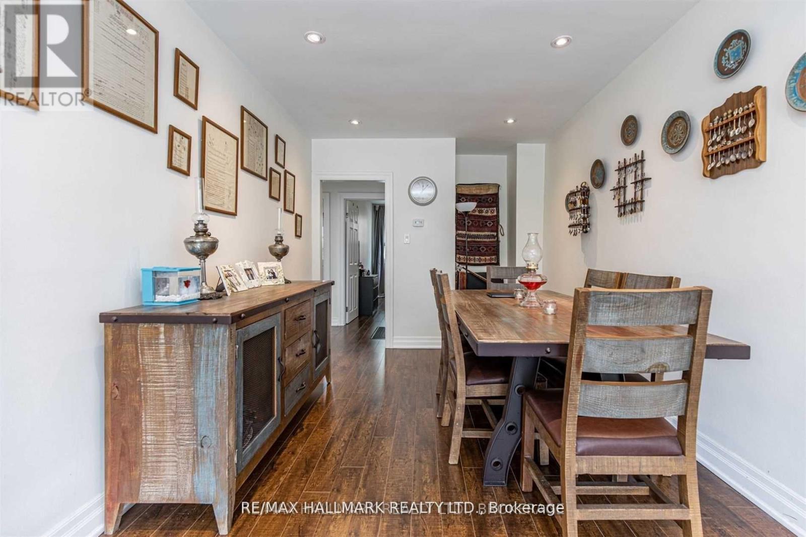 # Main - 283 Taylor Mills Drive N, Richmond Hill, Ontario  L4C 2T8 - Photo 8 - N12563304