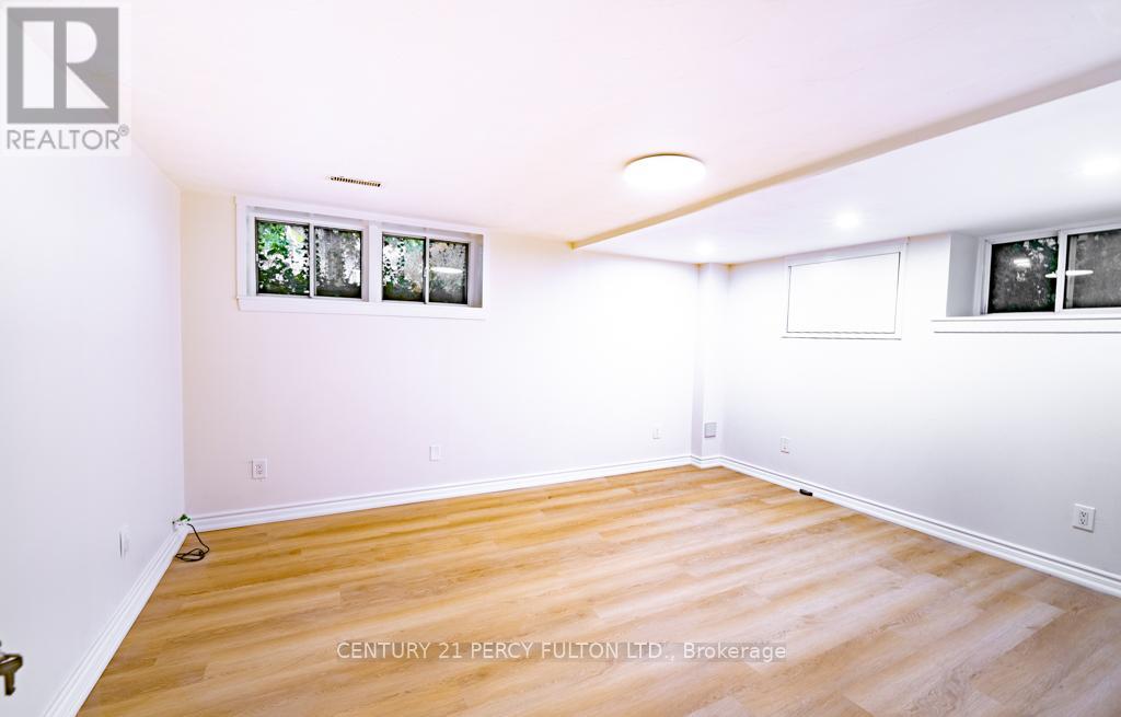 Bsmt #1 - 243 Ruggles Avenue, Richmond Hill, Ontario  L4C 1Y6 - Photo 11 - N12563338