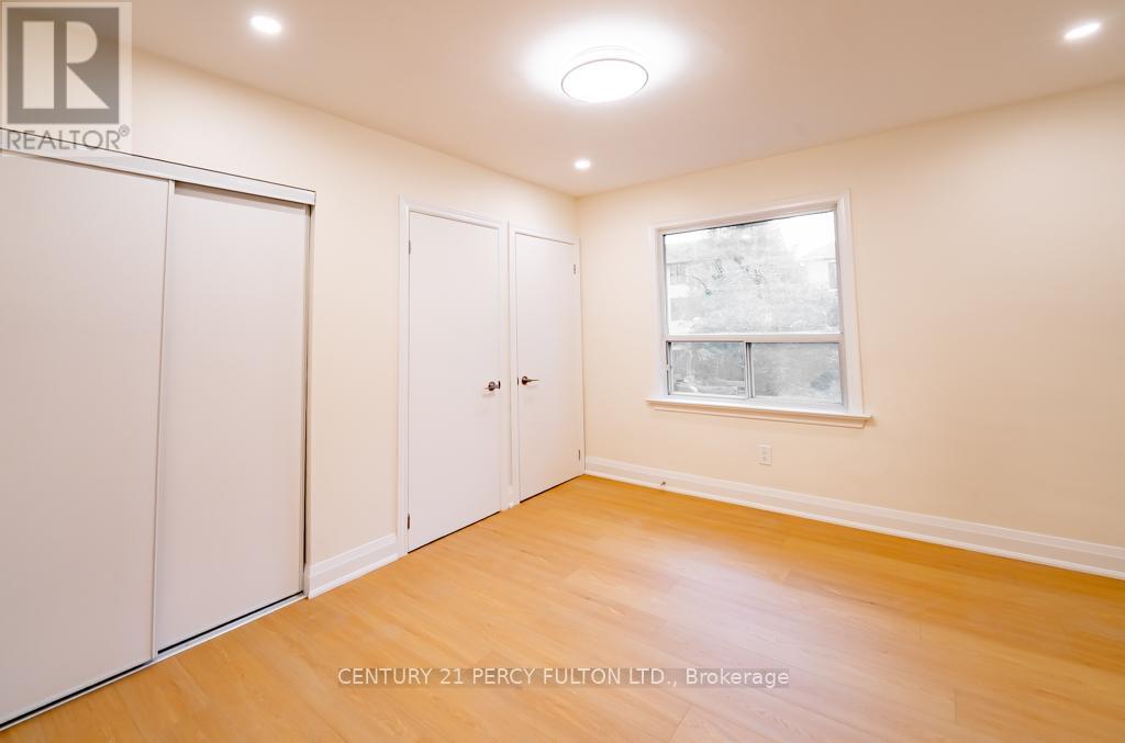 Bsmt #2 - 243 Ruggles Avenue, Richmond Hill, Ontario  L4C 1Y6 - Photo 21 - N12563342