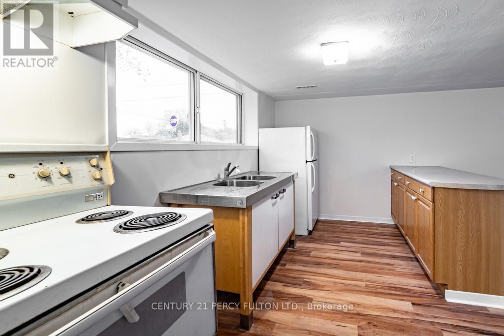 Bsmt #2 - 243 Ruggles Avenue, Richmond Hill, Ontario  L4C 1Y6 - Photo 45 - N12563342