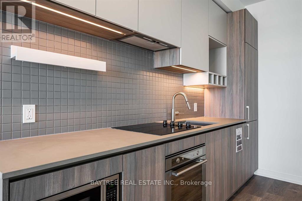 3910 - 950 Portage Parkway, Vaughan, Ontario  L4K 0J7 - Photo 5 - N12563370