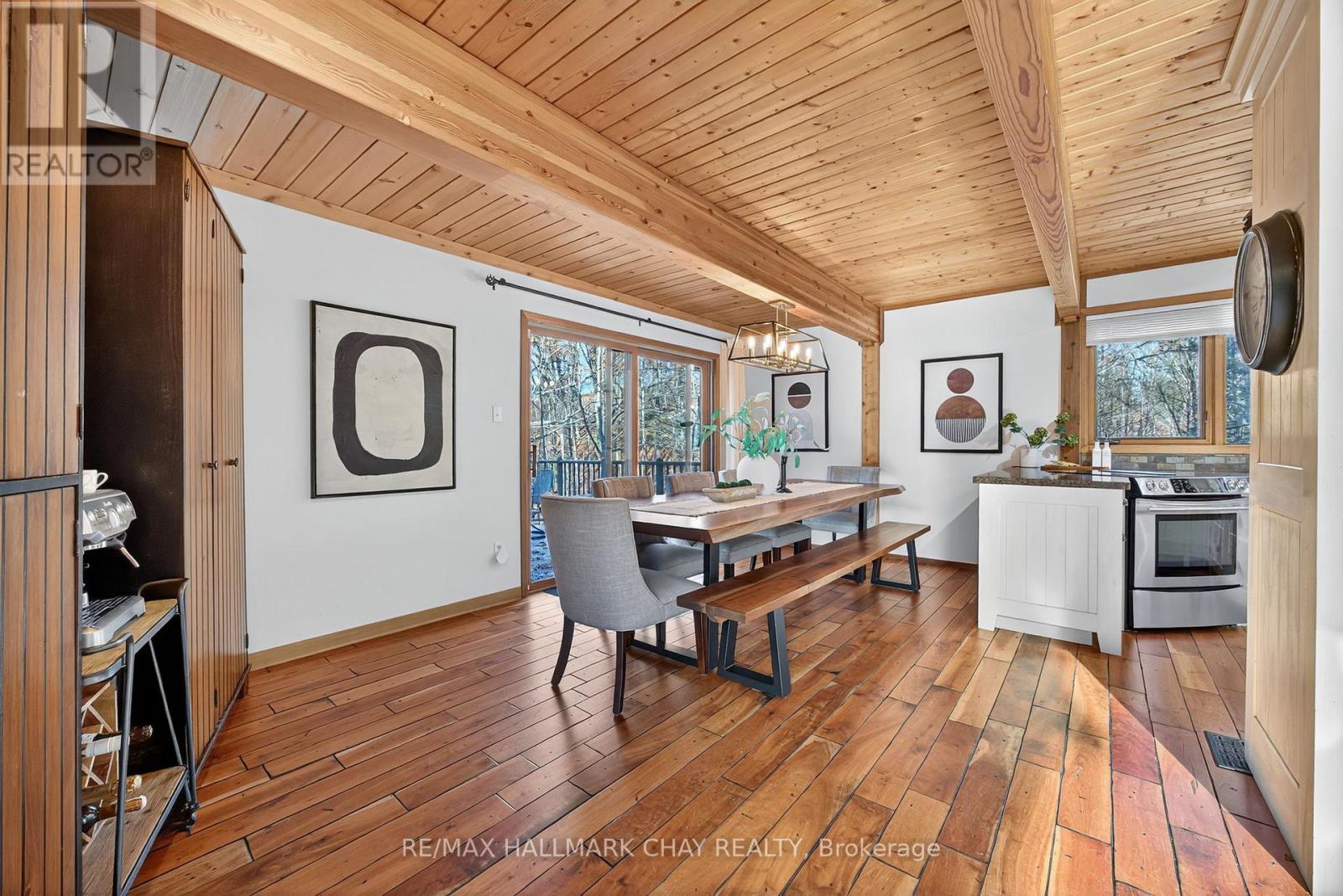 37 Pine Ridge Trail, Oro-Medonte (Horseshoe Valley), Ontario  L4M 4Y8 - Photo 14 - S12563374