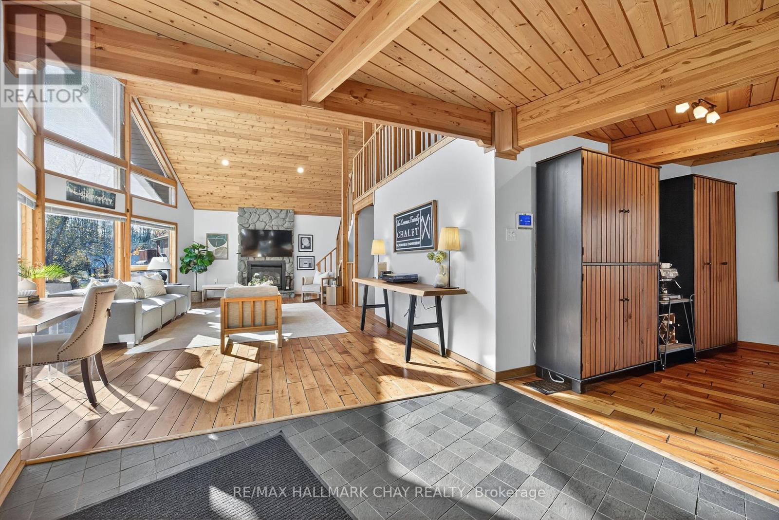 37 Pine Ridge Trail, Oro-Medonte (Horseshoe Valley), Ontario  L4M 4Y8 - Photo 7 - S12563374