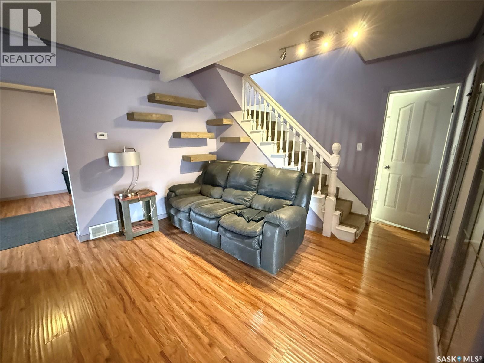 237 Perkins Street, Estevan, Saskatchewan  S4A 0C3 - Photo 10 - SK024349