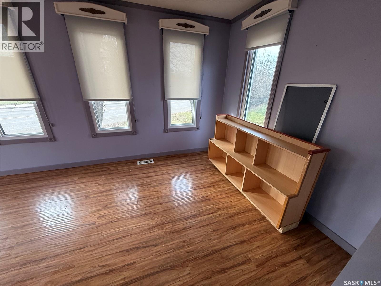 237 Perkins Street, Estevan, Saskatchewan  S4A 0C3 - Photo 12 - SK024349