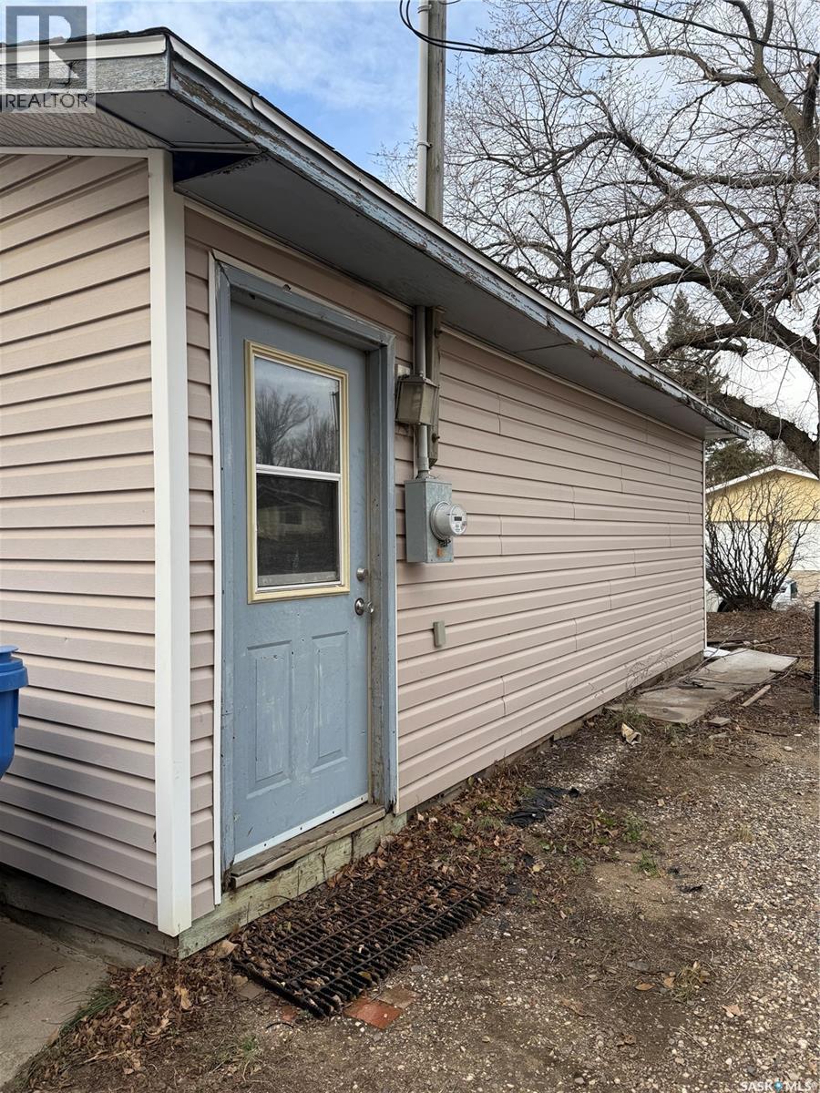 237 Perkins Street, Estevan, Saskatchewan  S4A 0C3 - Photo 23 - SK024349