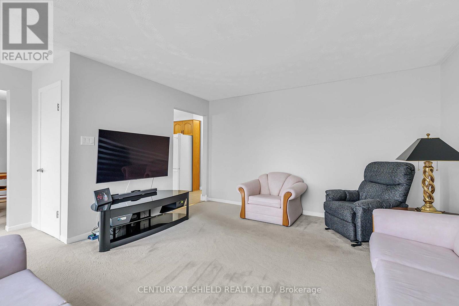 421 Danis Avenue, Cornwall, Ontario  K6H 5G2 - Photo 9 - X12563440