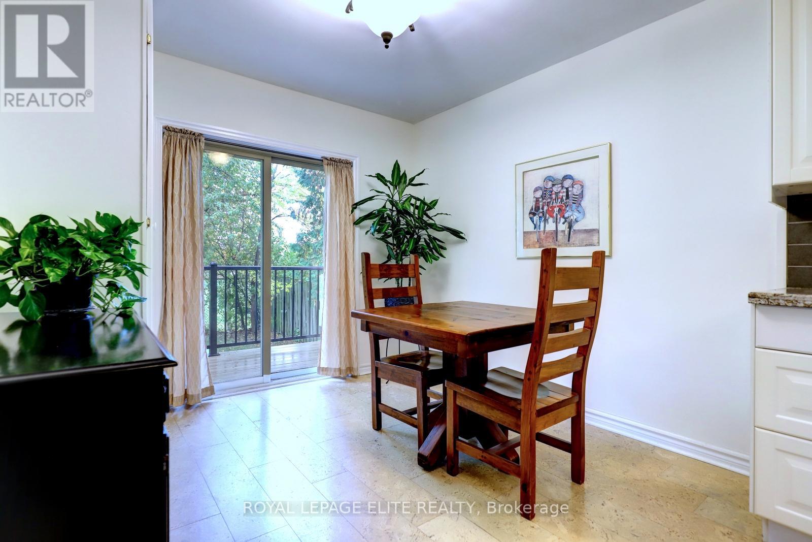 39 Sealcove Drive, Toronto, Ontario  M9C 2C7 - Photo 14 - W12563256