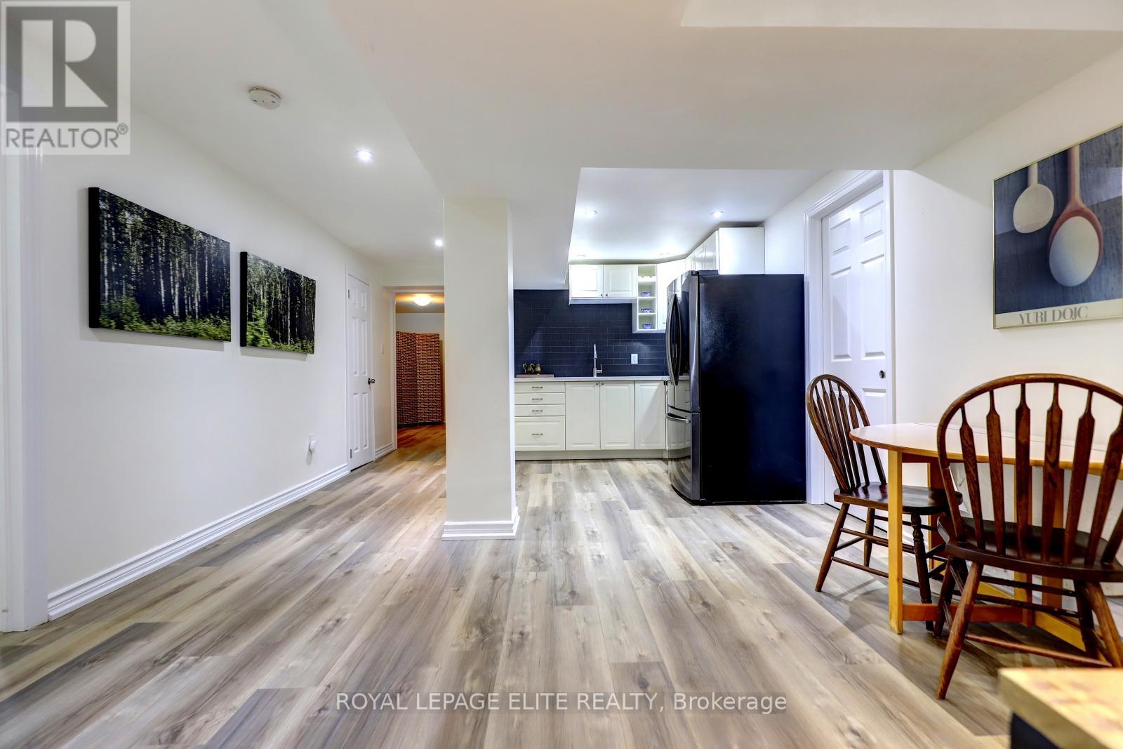 39 Sealcove Drive, Toronto, Ontario  M9C 2C7 - Photo 23 - W12563256