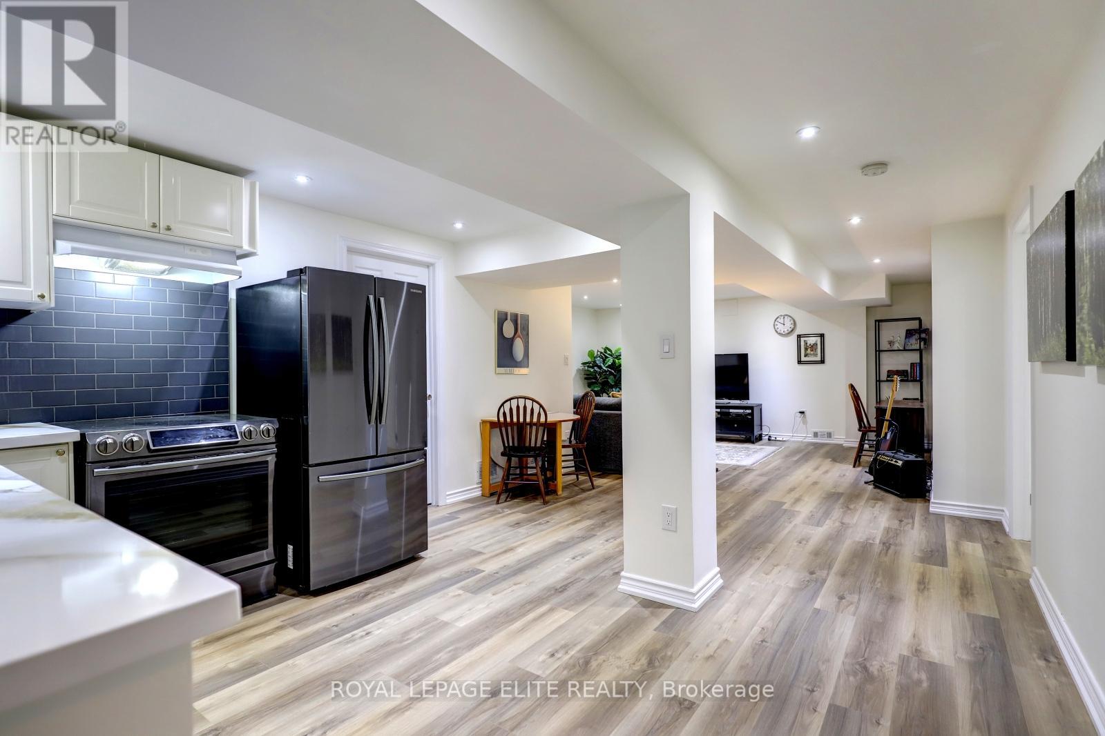 39 Sealcove Drive, Toronto, Ontario  M9C 2C7 - Photo 26 - W12563256