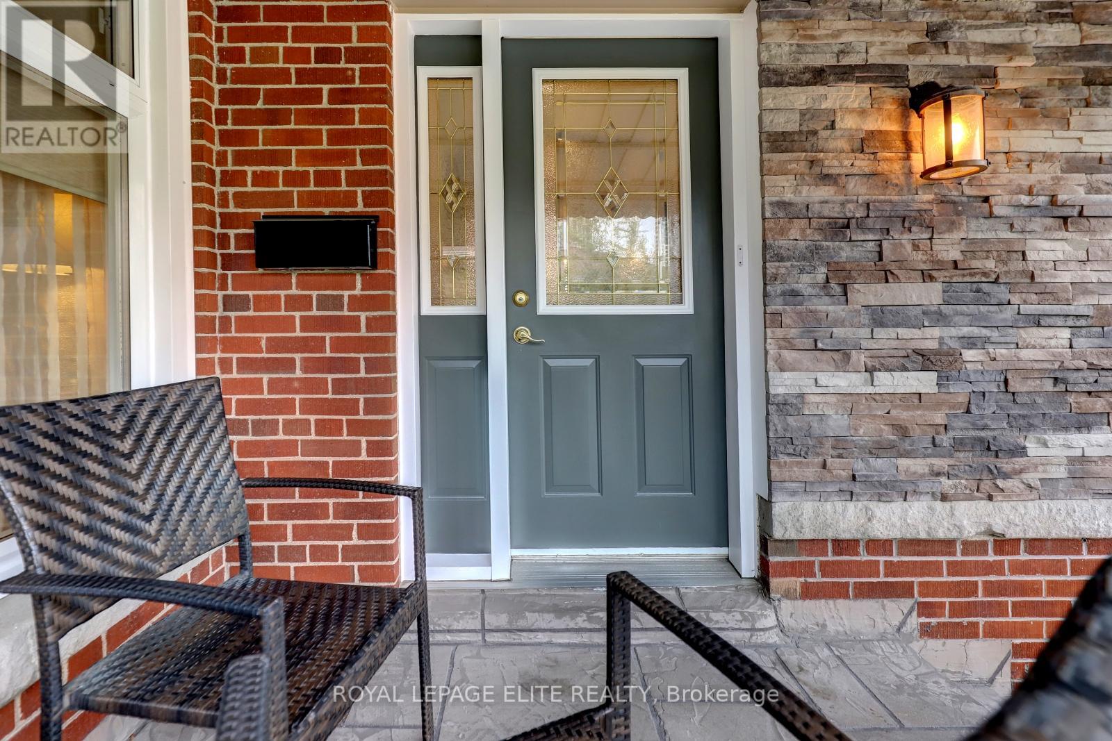 39 Sealcove Drive, Toronto, Ontario  M9C 2C7 - Photo 3 - W12563256