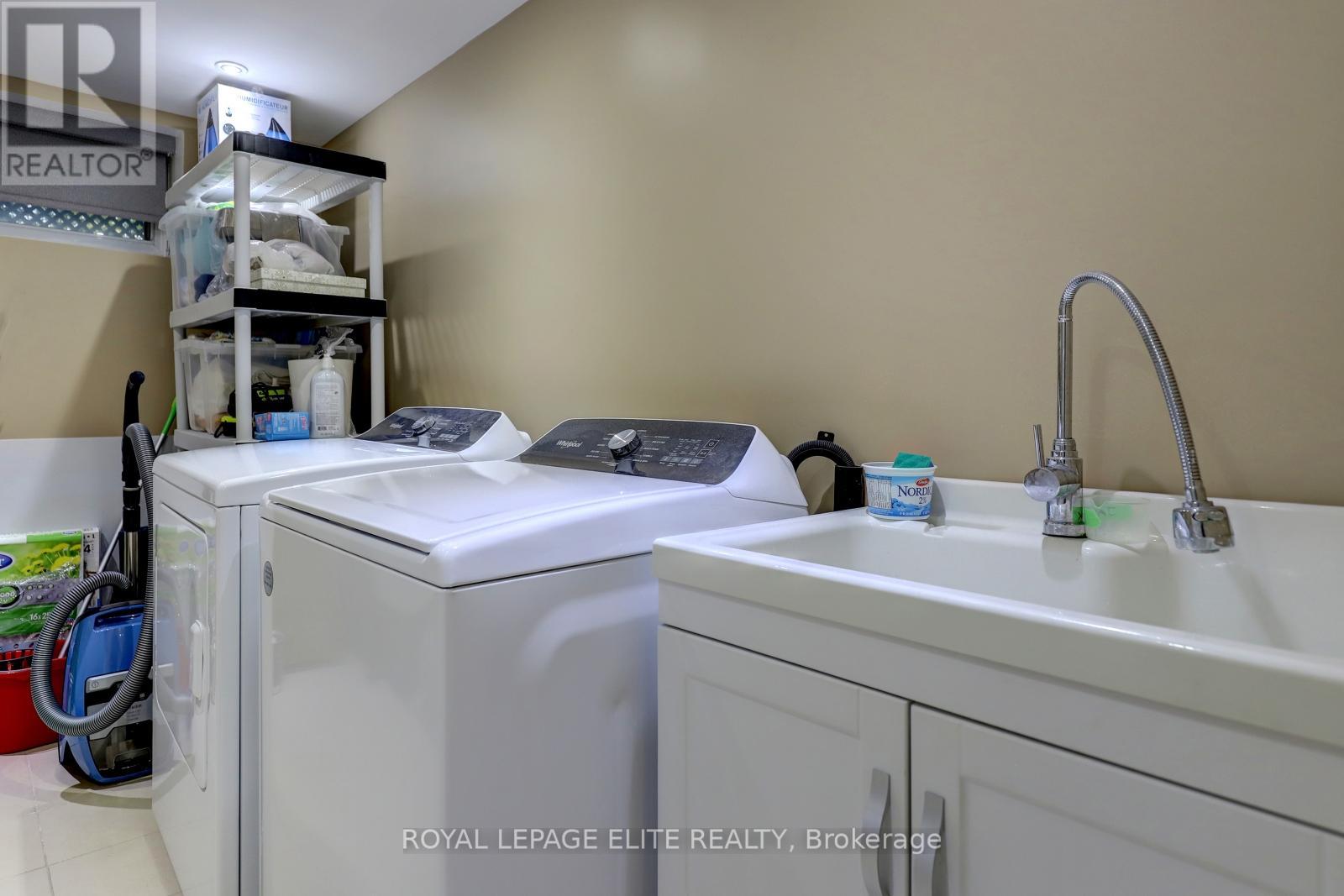 39 Sealcove Drive, Toronto, Ontario  M9C 2C7 - Photo 30 - W12563256