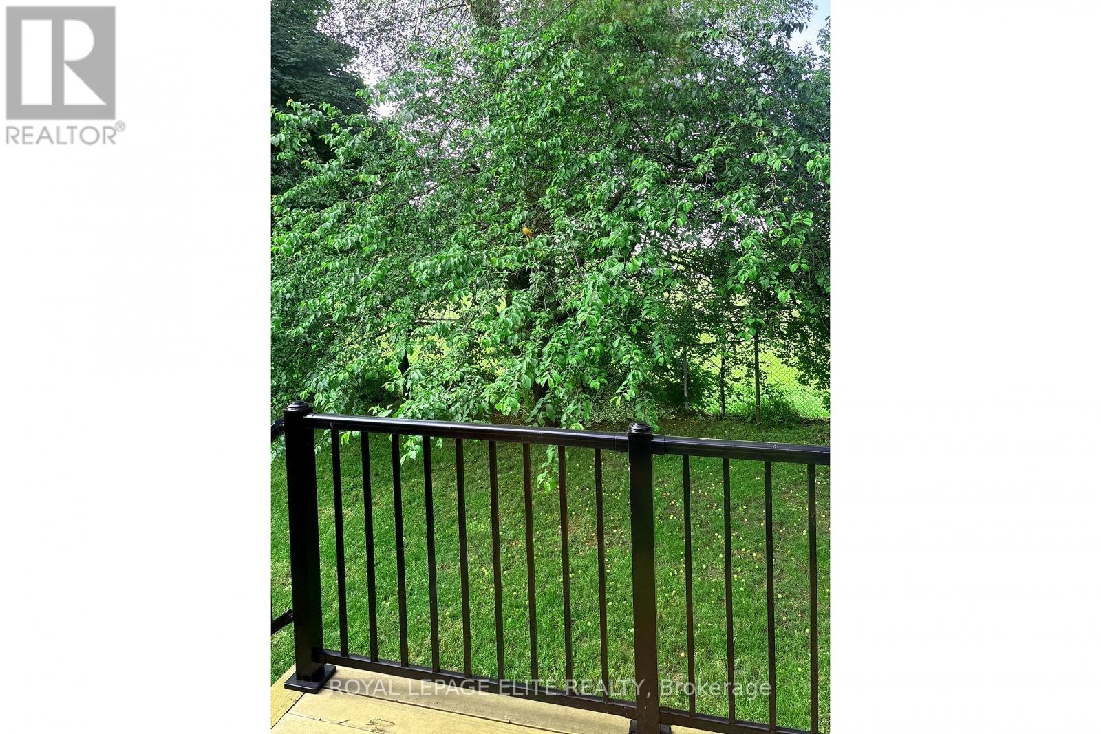 39 Sealcove Drive, Toronto, Ontario  M9C 2C7 - Photo 33 - W12563256